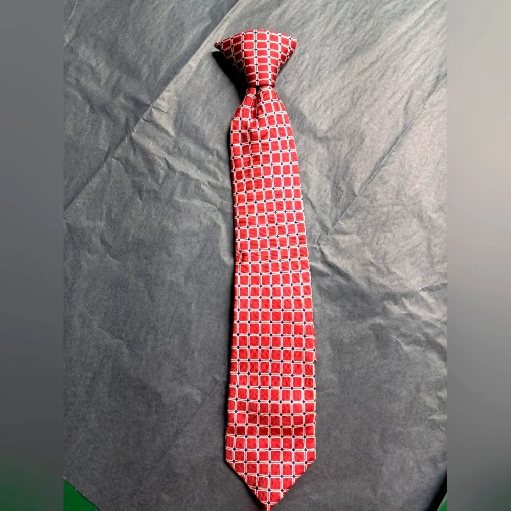 Youth clip-on tie CHAPS red, white, and blue silk tie